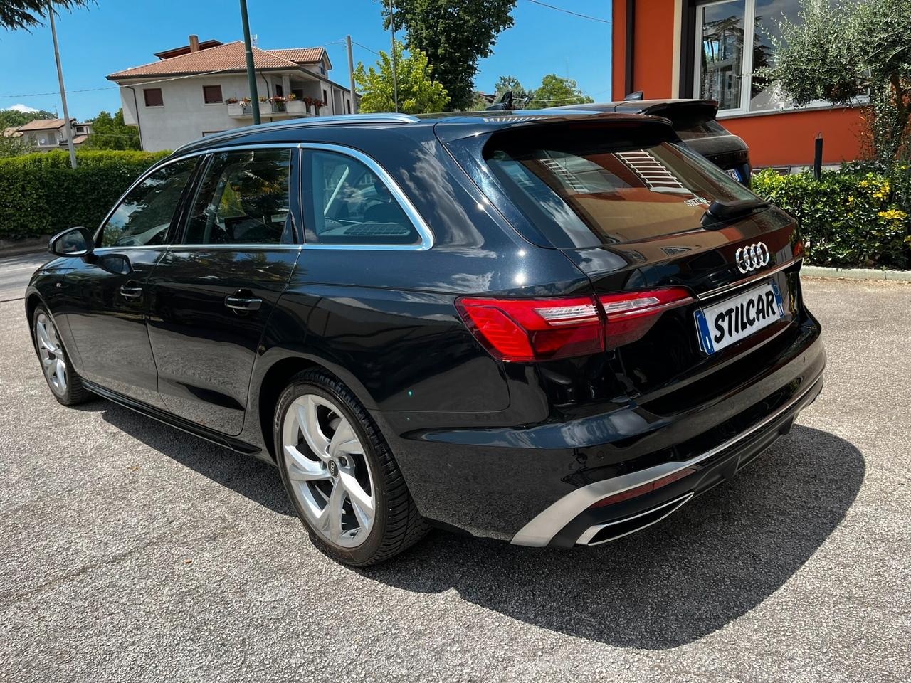 Audi A4 40 TDI S tronic S line edition