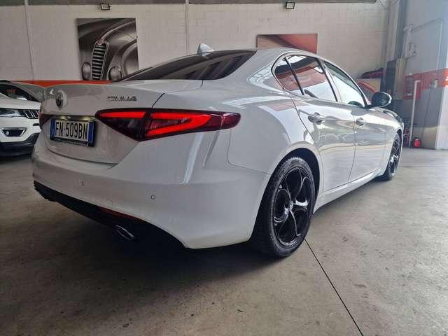 Alfa Romeo Giulia Giulia 2.2 t Super 180cv auto