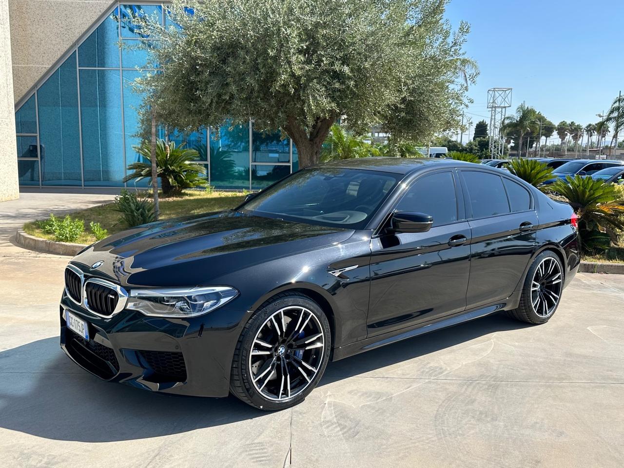 BMW M5 4.4 V8 600cv possibilità noleggio no scoring