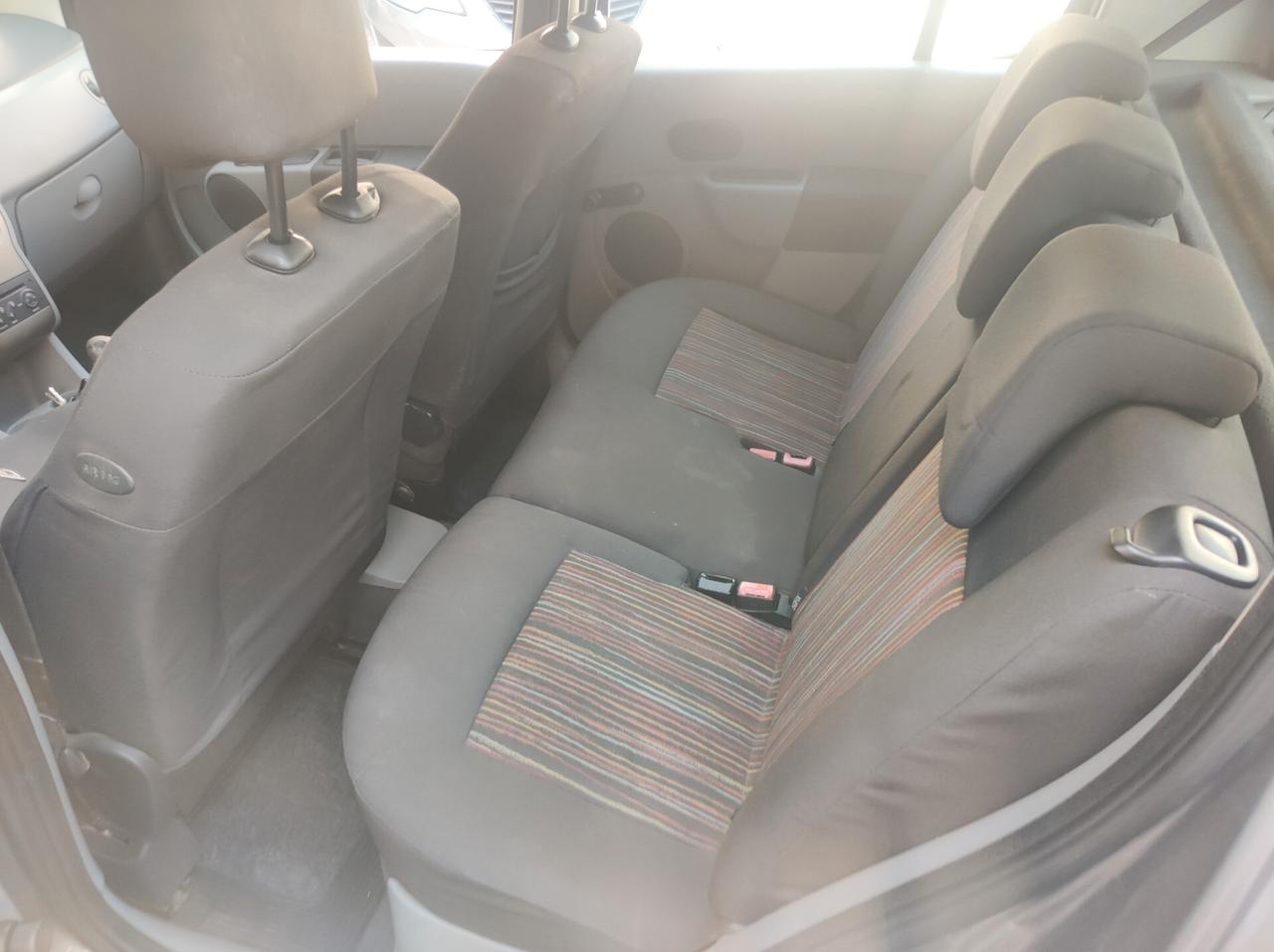 Renault Modus Grand 1.5 dCi 70CV