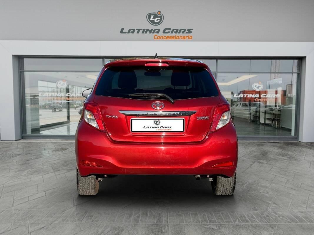 Toyota Yaris 1.4 d-4d 5p con TETTO PANORAMICO E NAVI