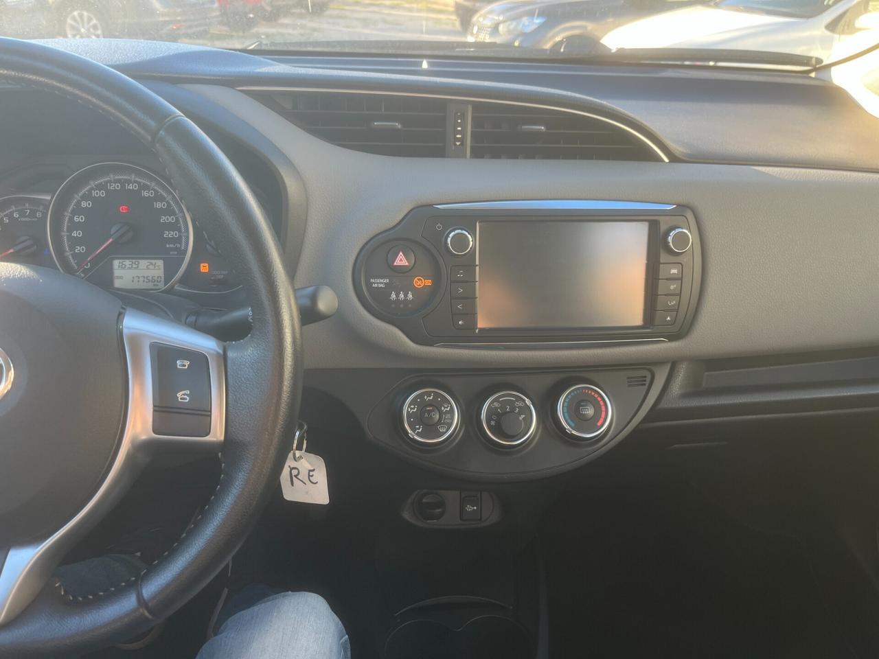 Toyota Yaris 1.0 5 porte Lounge