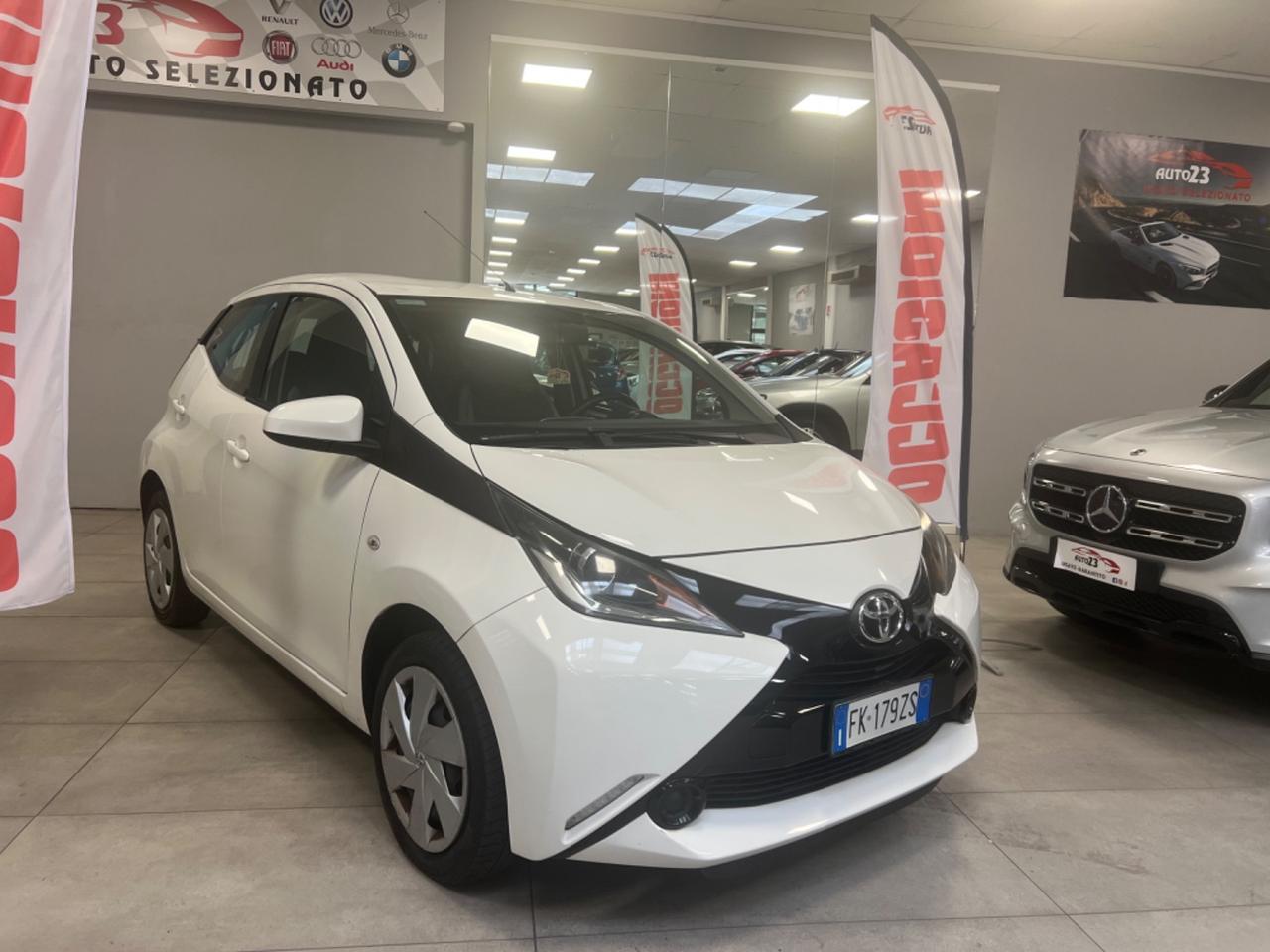 Toyota Aygo 1.0 VVT-i 69 CV 5P. x-black Ok Neopatentati