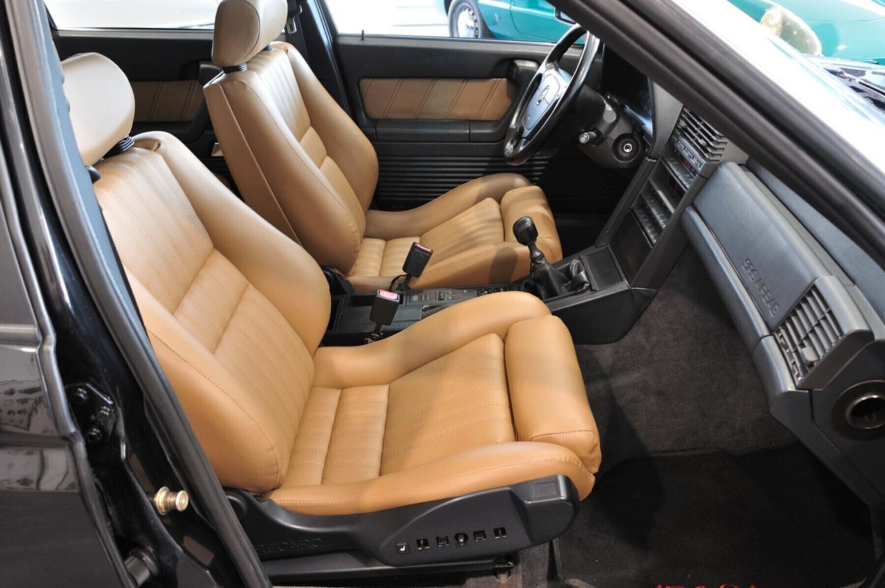 Alfa Romeo 164 3.0i V6 24V cat Q4 Recaro