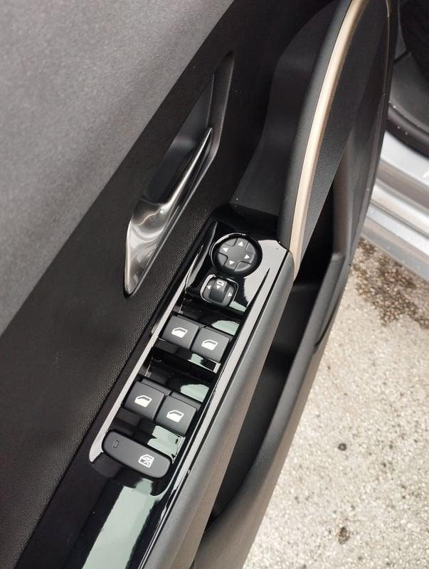 Lancia Ypsilon Ibrida Ibrida 100cv LX e-DCT