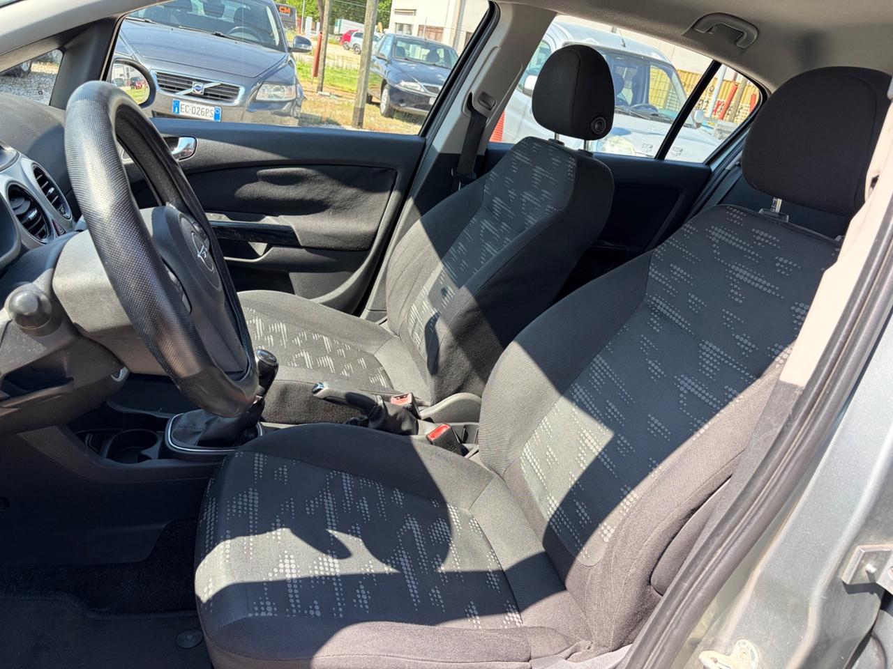 Opel Corsa 1.3 diesel 2011