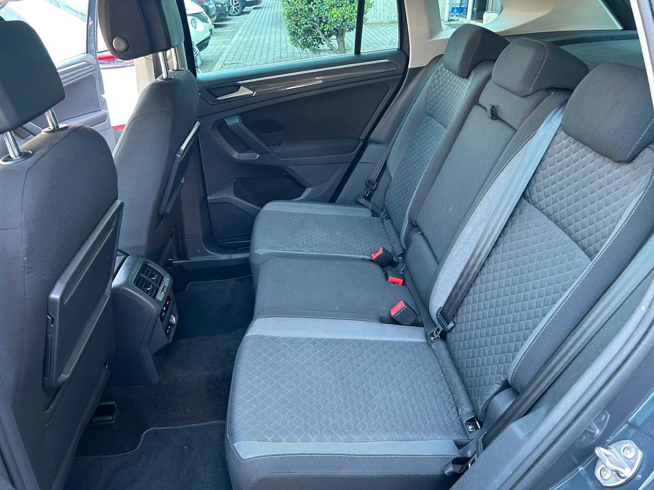 Volkswagen Tiguan 1.6 tdi Business 115cv GRANDINATA