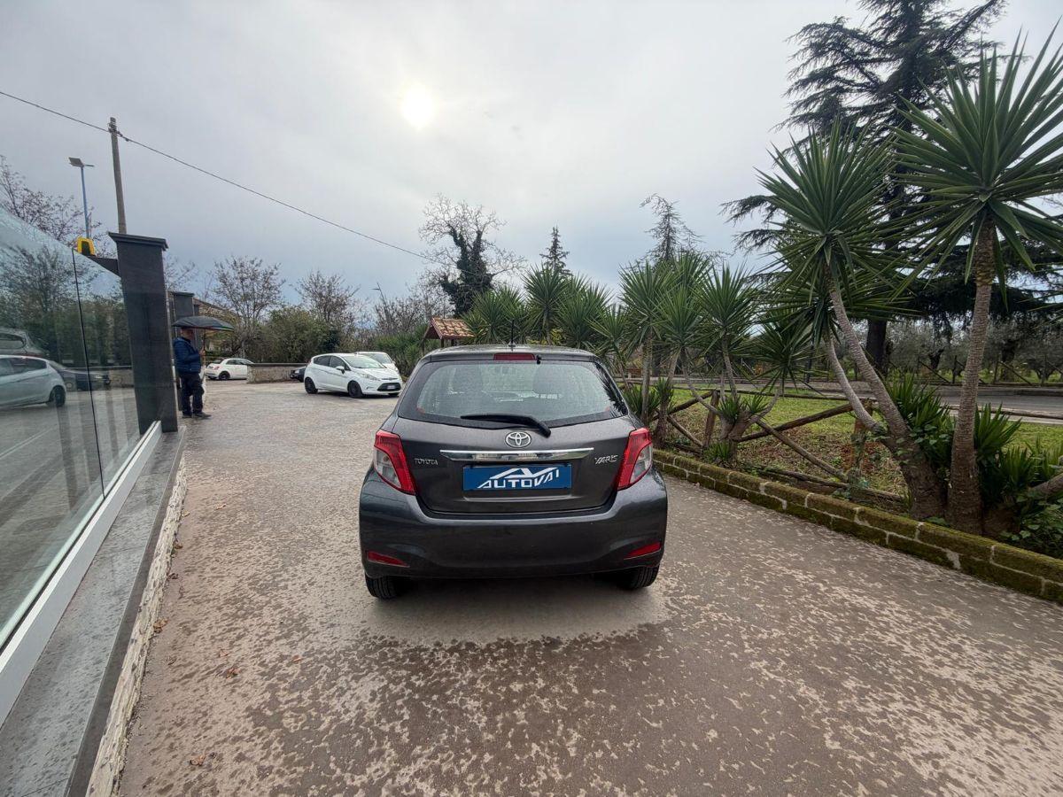 TOYOTA - Yaris - 1.0 5 porte Lounge