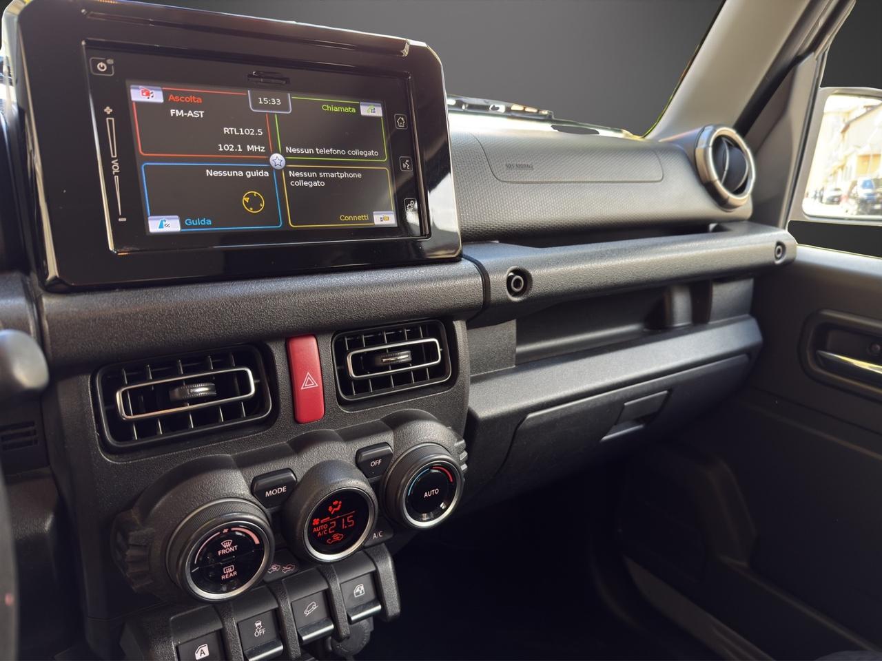 Suzuki Jimny 1.5 5MT Top