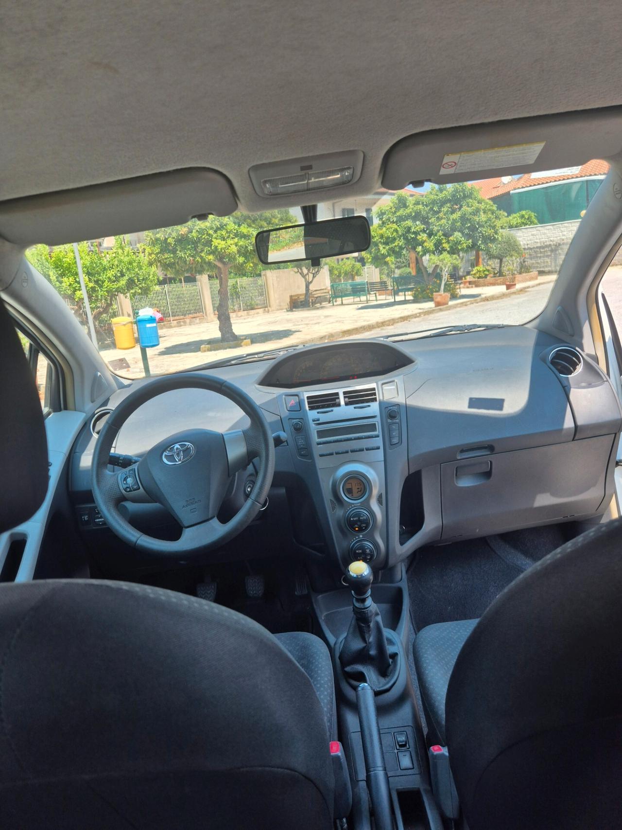 Toyota Yaris 1.3 5 porte Sol