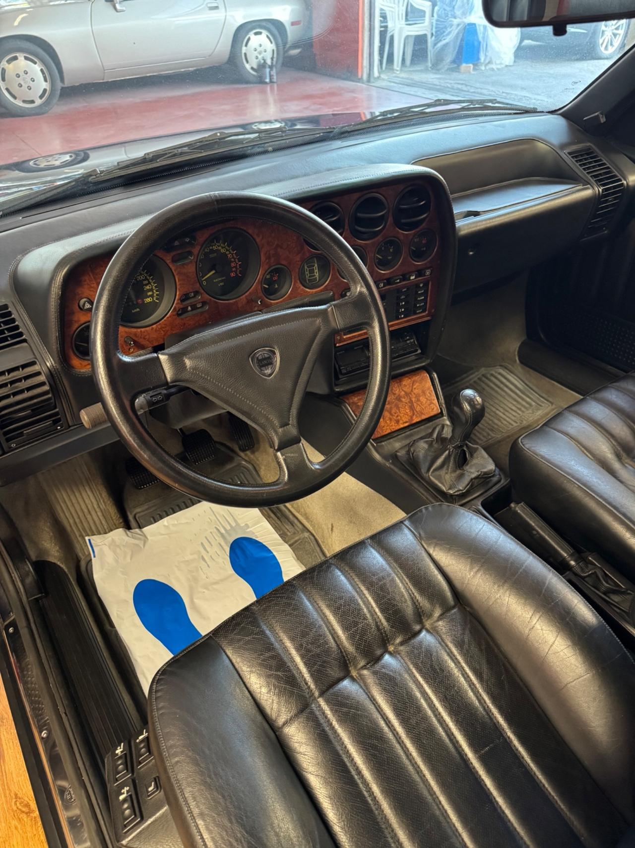 Lancia Thema Ferrari 8.32 PERMUTE