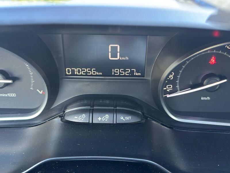 Peugeot 208 208 5p 1.2 puretech Active s&s 82cv neopatentati