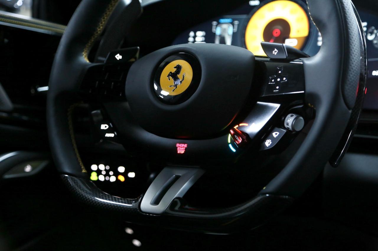Ferrari Purosangue_ufficiale Italia_full carbon_iva deducibile