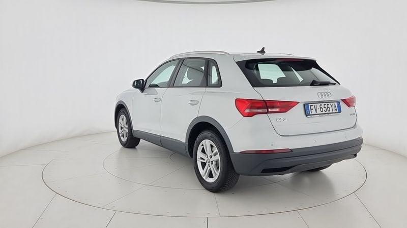 Audi Q3 35 TDI S tronic Business