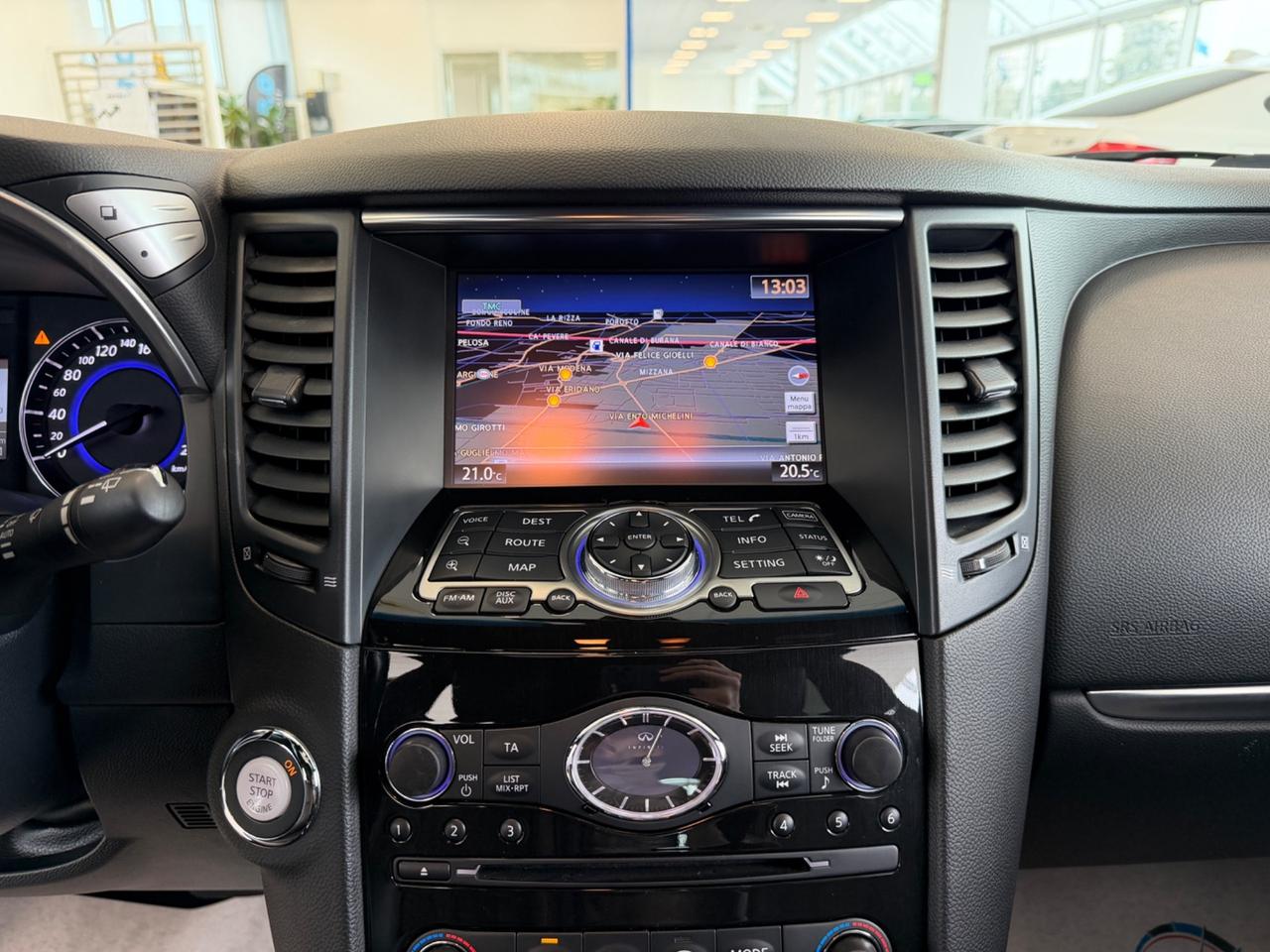 Infiniti QX70 3.0 diesel V6 AT S Premium