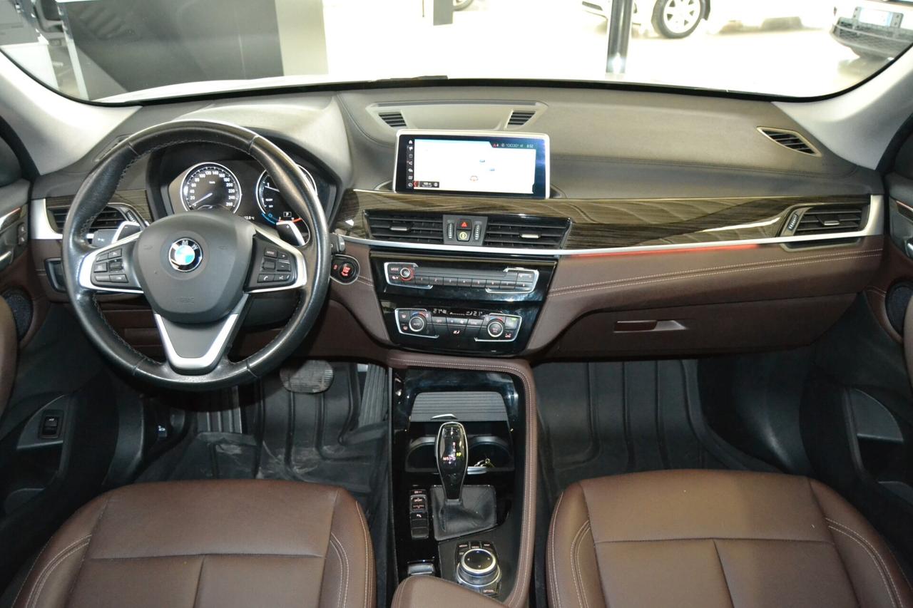 Bmw X1 sDrive18d xLine Plus Navi/Pelle/LED
