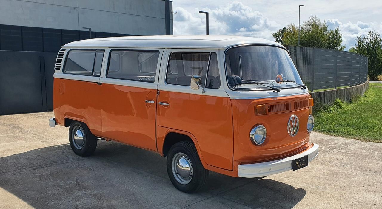 Volkswagen T2 (9 Posti)