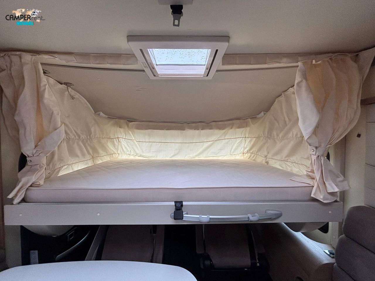 ELNAGH T-LOFT 530 SPECIAL EDITION - motorhome con letti gemelli in coda ed ampio garage
