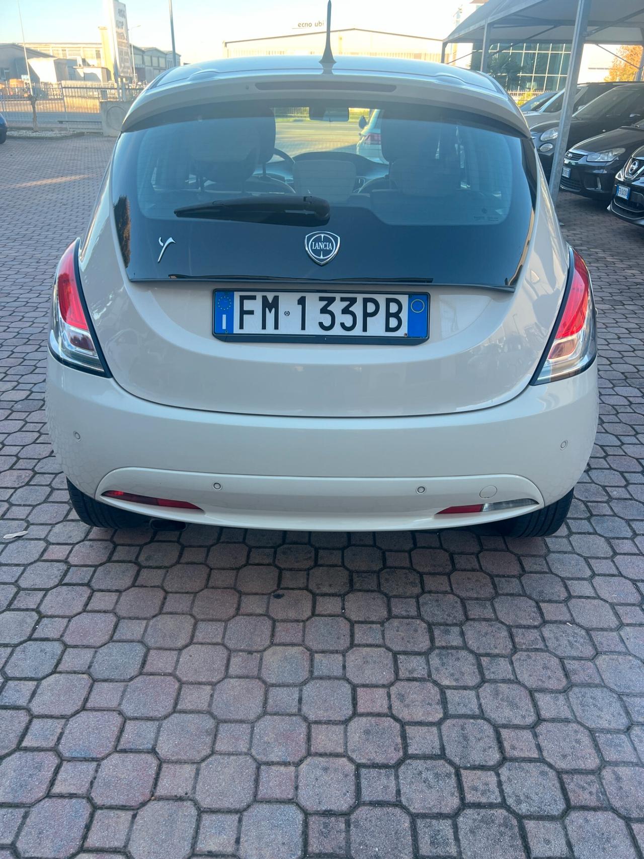Lancia Ypsilon 1.2 69 CV 5 porte Gold