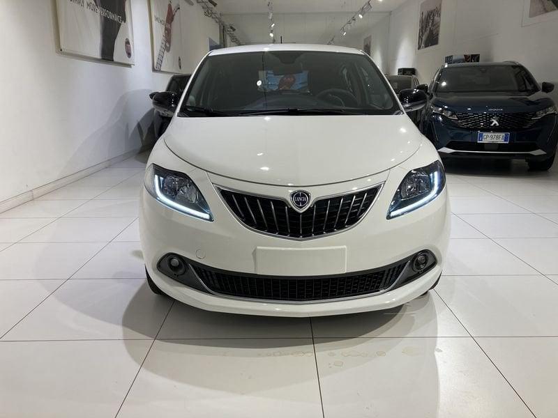 Lancia Ypsilon 1.0 FireFly 5 porte S&S Hybryd Gold