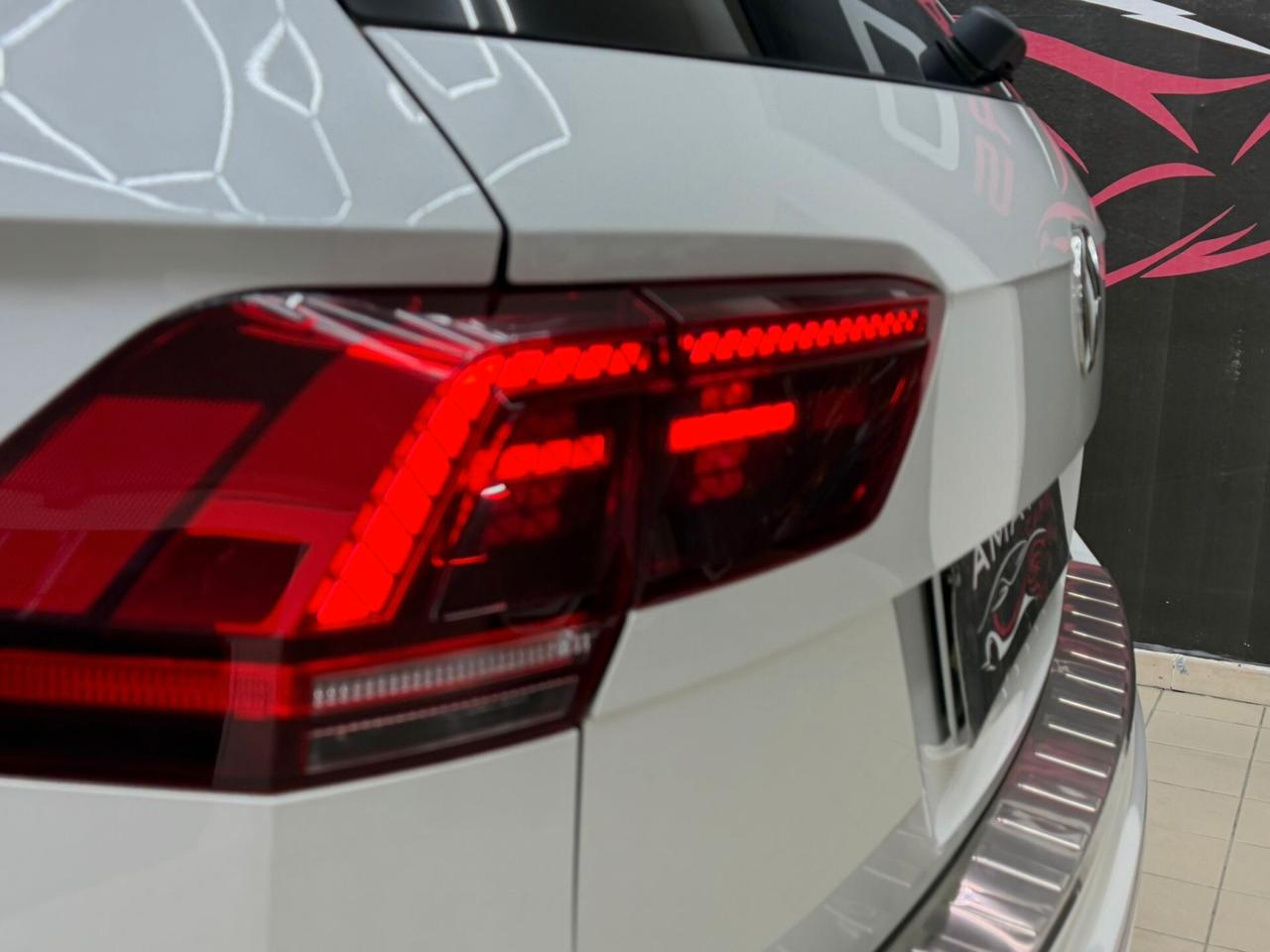 Volkswagen Tiguan 2.0 BiTDI SCR DSG 4MOTION Advanced R-Line BMT