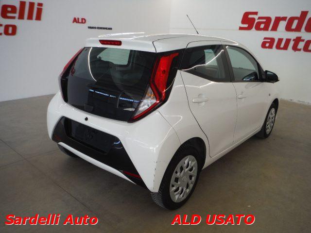 TOYOTA Aygo Connect 1.0