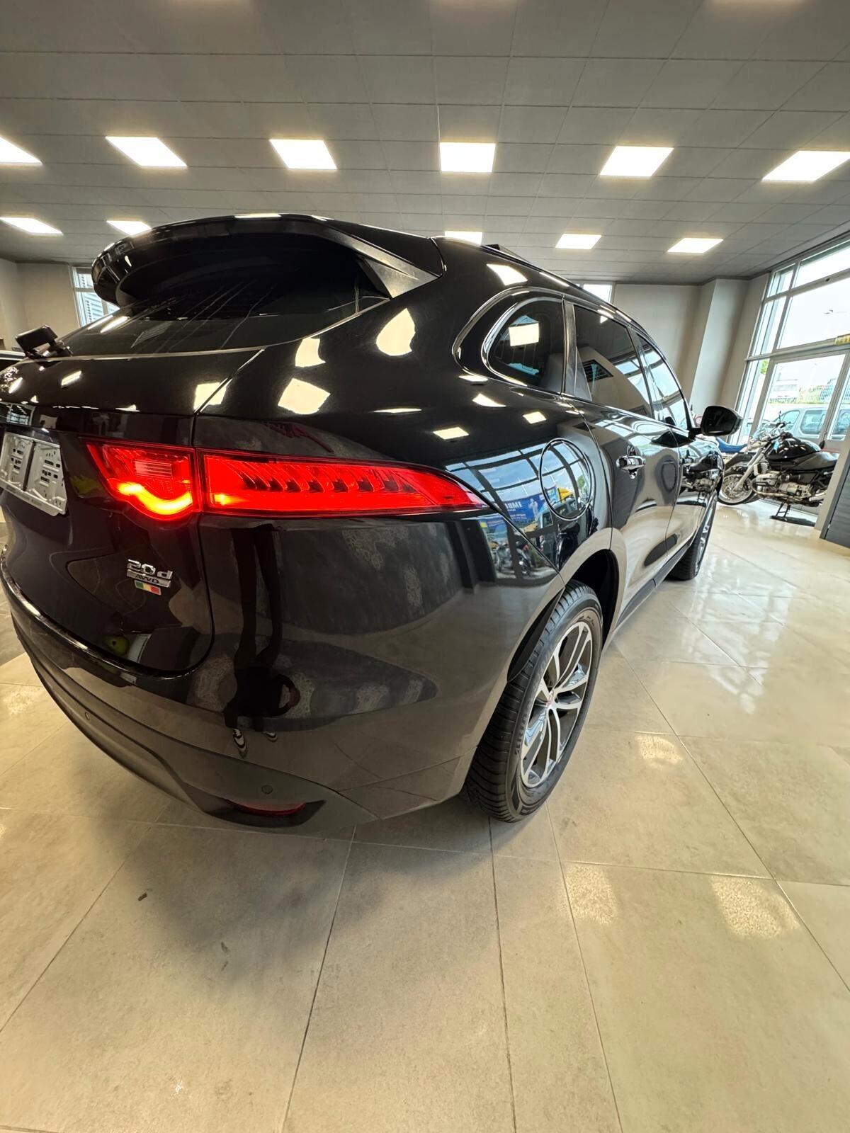 JAGUAR F-PACE 2-0 D4D 4WD TETTO APRIBILE R-DYNAMIC SPORT