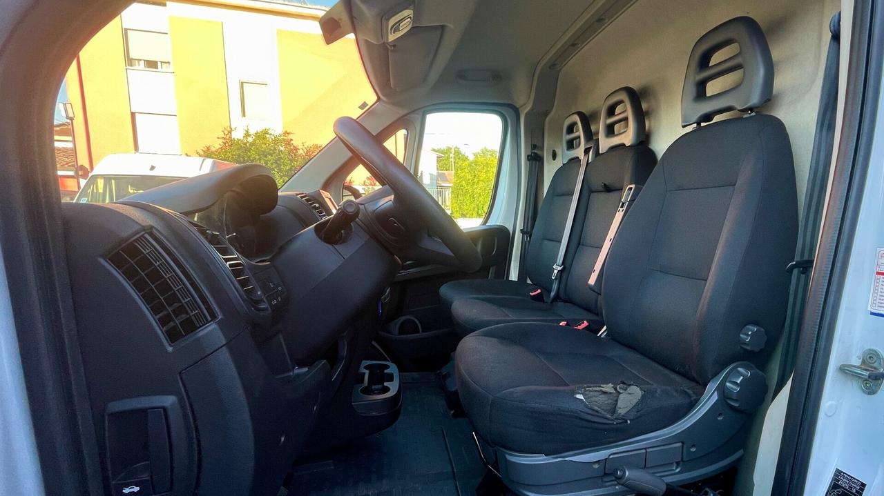 FIAT DUCATO MAXI 2.2 MJT PASSO CORTO 140CV - TELECAMERA POSTERIORE, CARPLAY, NEOPATENTATI