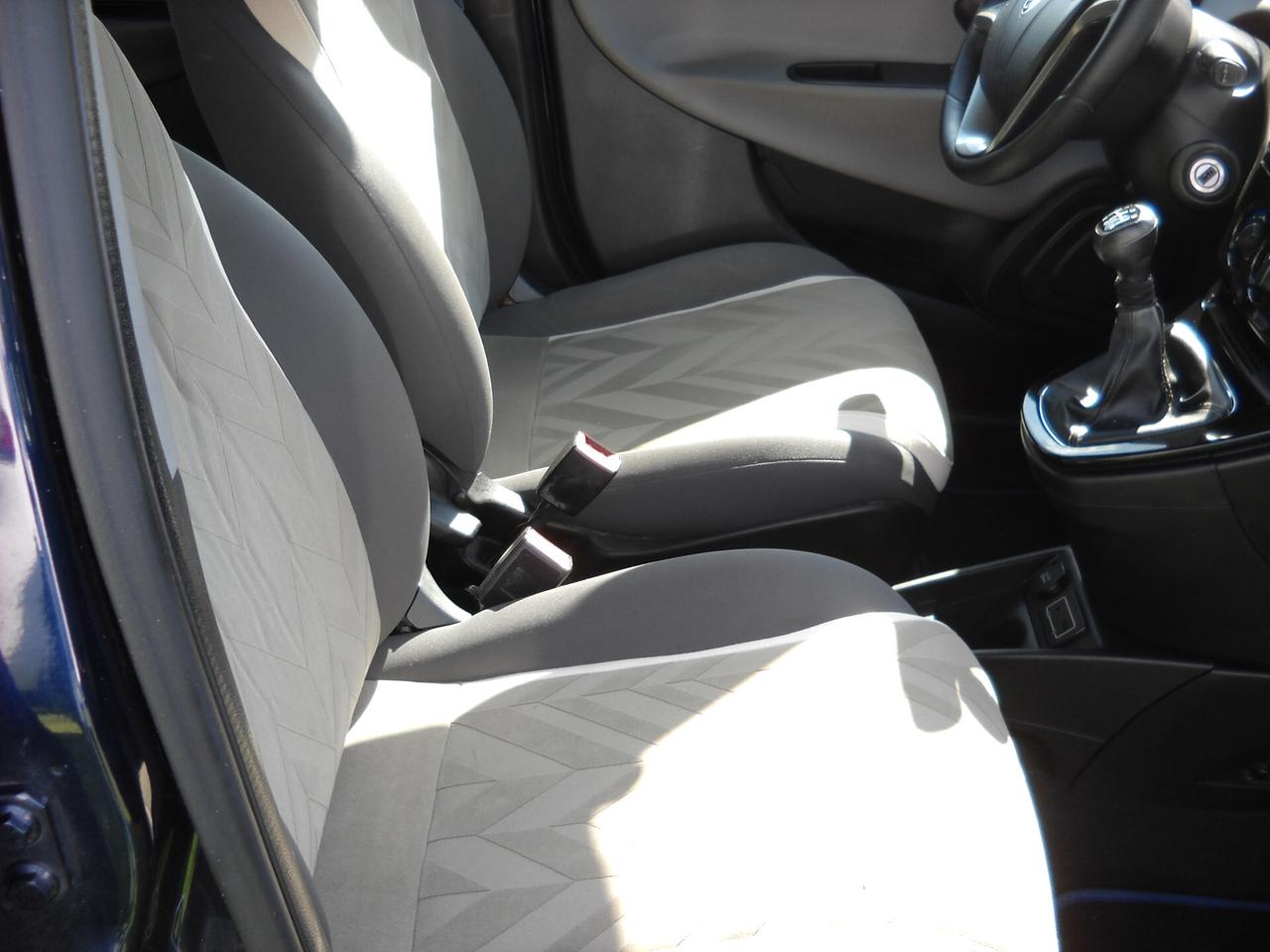 Lancia Ypsilon 1.3 MJT 16V 95 CV 5 porte S&S Silver