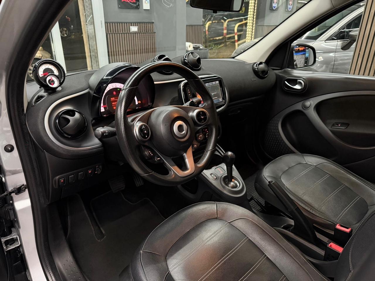 Smart ForFour 70 1.0 twinamic Brabus Style Prime Navi
