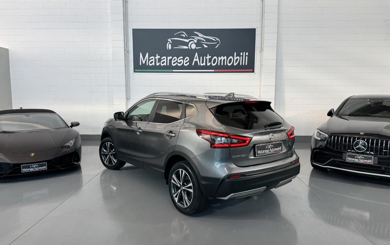 Nissan Qashqai 1.5cc 110cv dci Tetto panoramico OK Neopatentati