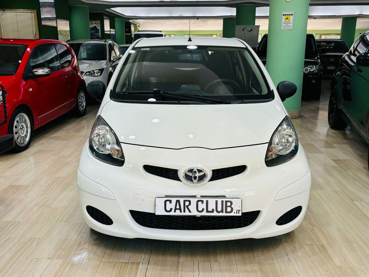 Toyota Aygo 1.0 12V VVT-i 5p. Lounge Connect Navi My'13