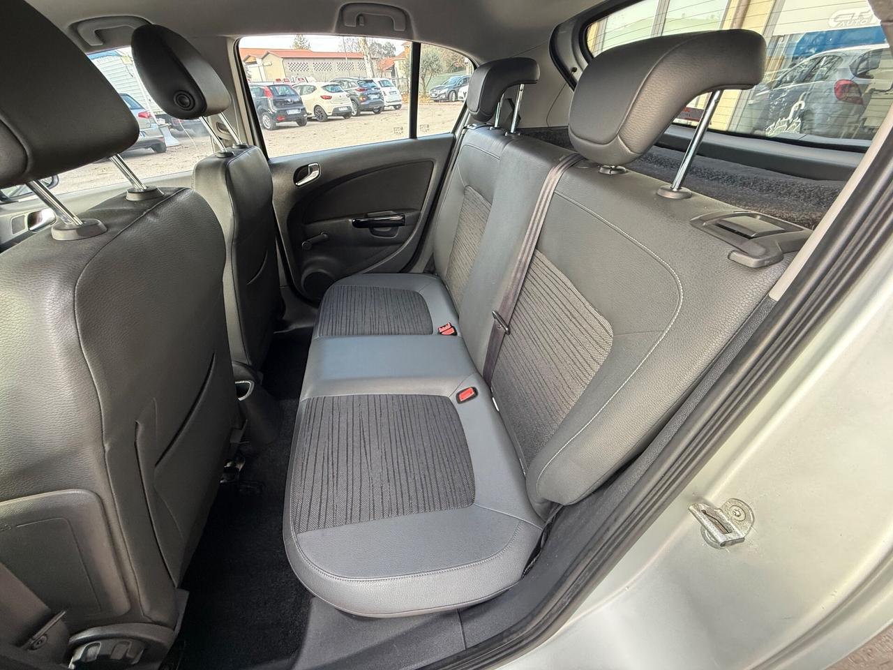 Opel Corsa 1.2 85CV 5 porte GPL - Neopatentati