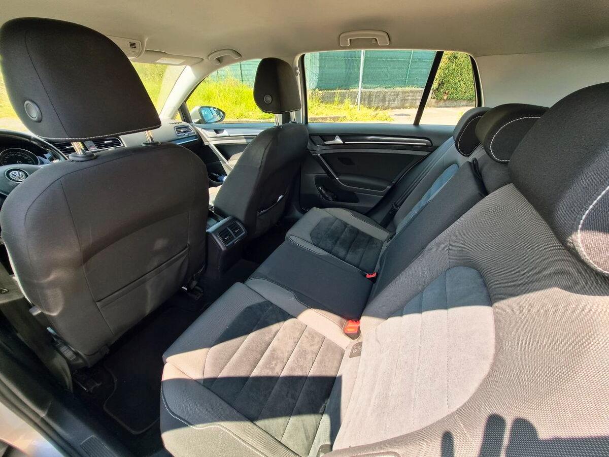 Volkswagen Golf 1.6 tdi Highline 5p