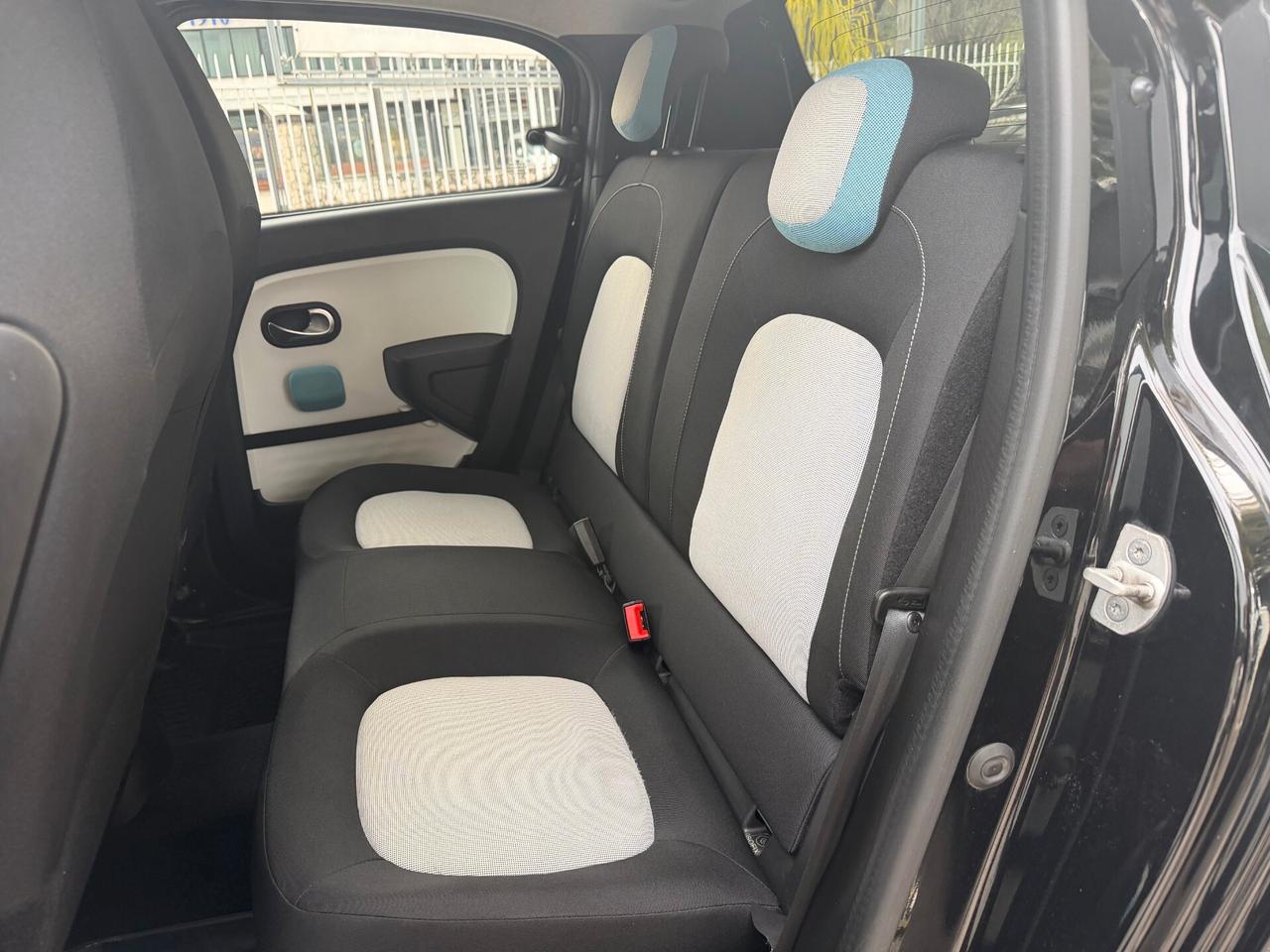 Renault Twingo 1.0 71CV SCe Cosmic