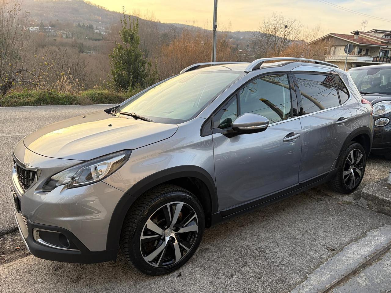 Peugeot 2008 1.6 BlueHDi 100CV Allure