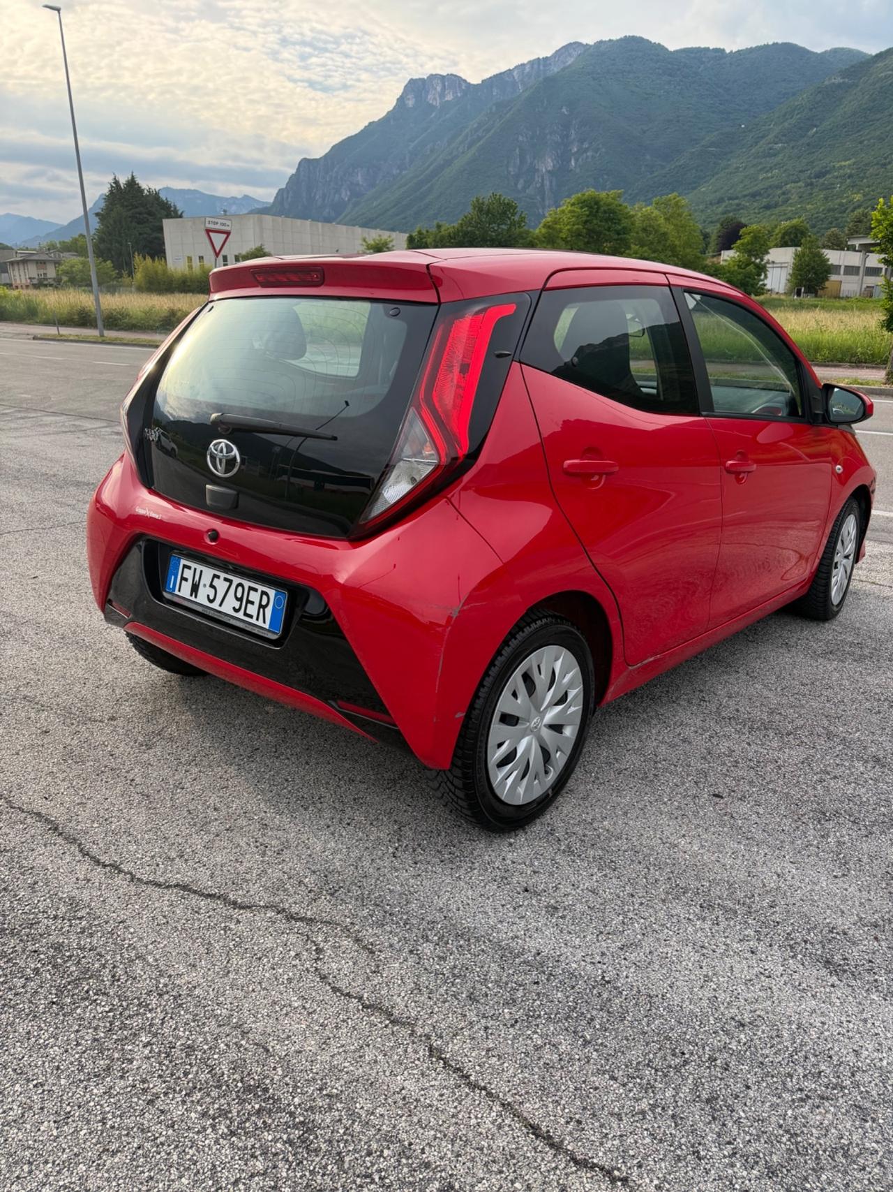 Toyota Aygo 1.0 VVT-i 72 CV 5 porte x-clusiv
