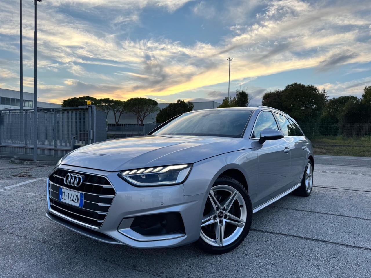 AUDI A4 Avant 2.0 Tdi Advanced - Virtual Matrix 18