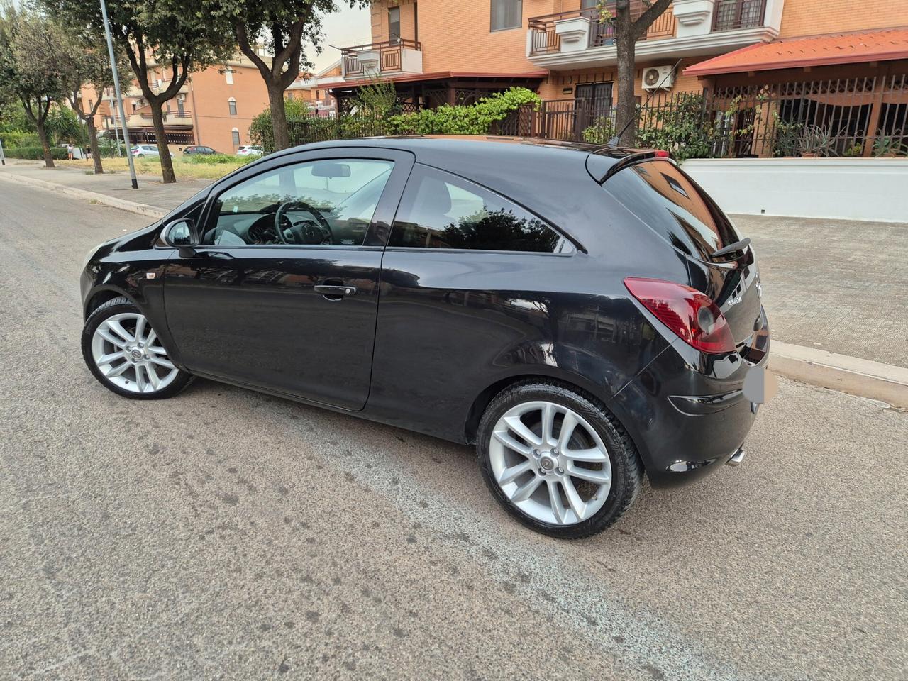 Opel corsa 1.3 multijet 95cv edition anno 2011