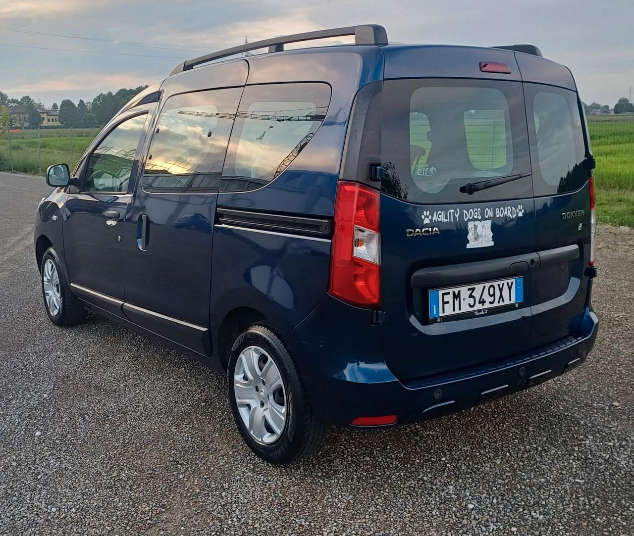 Dacia Dokker 1.6 8V 100CV Start&Stop GPL Lauréate