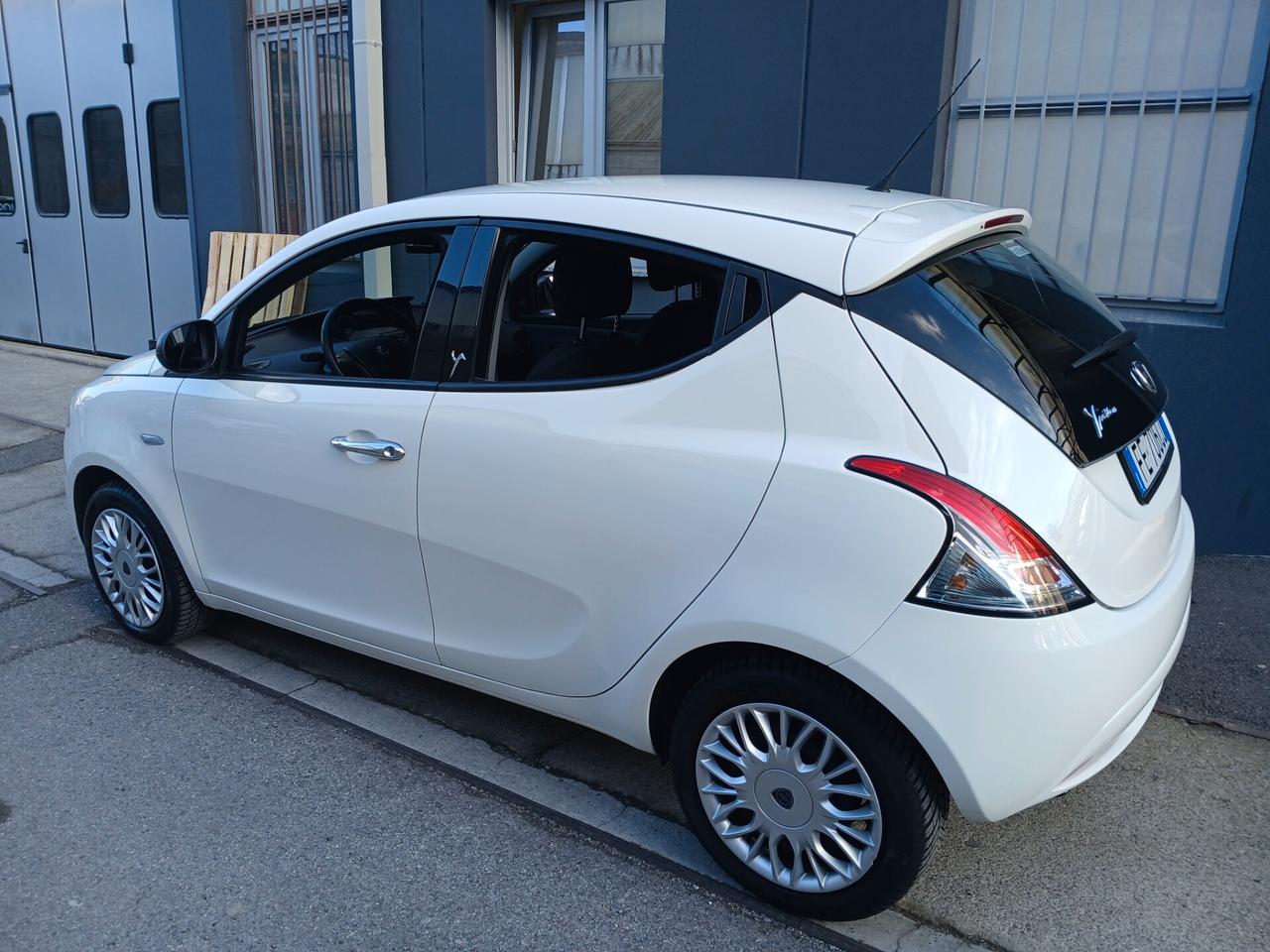 Lancia Ypsilon 1.2 69 CV 5 porte Gold*EURO6*NEOPATENTATI