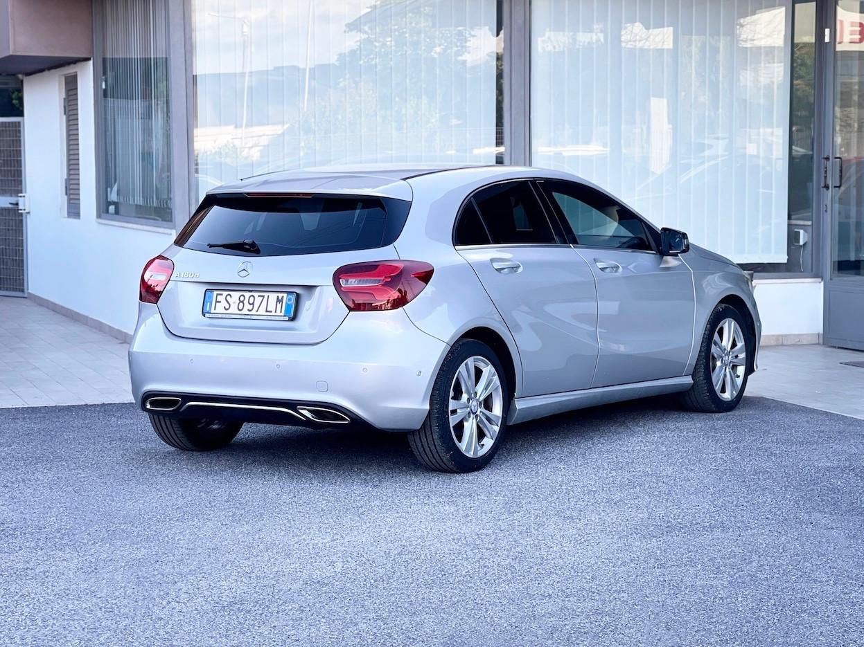 Mercedes-Benz A 180 1.5 Diesel 110CV E6 Automatica - 2018