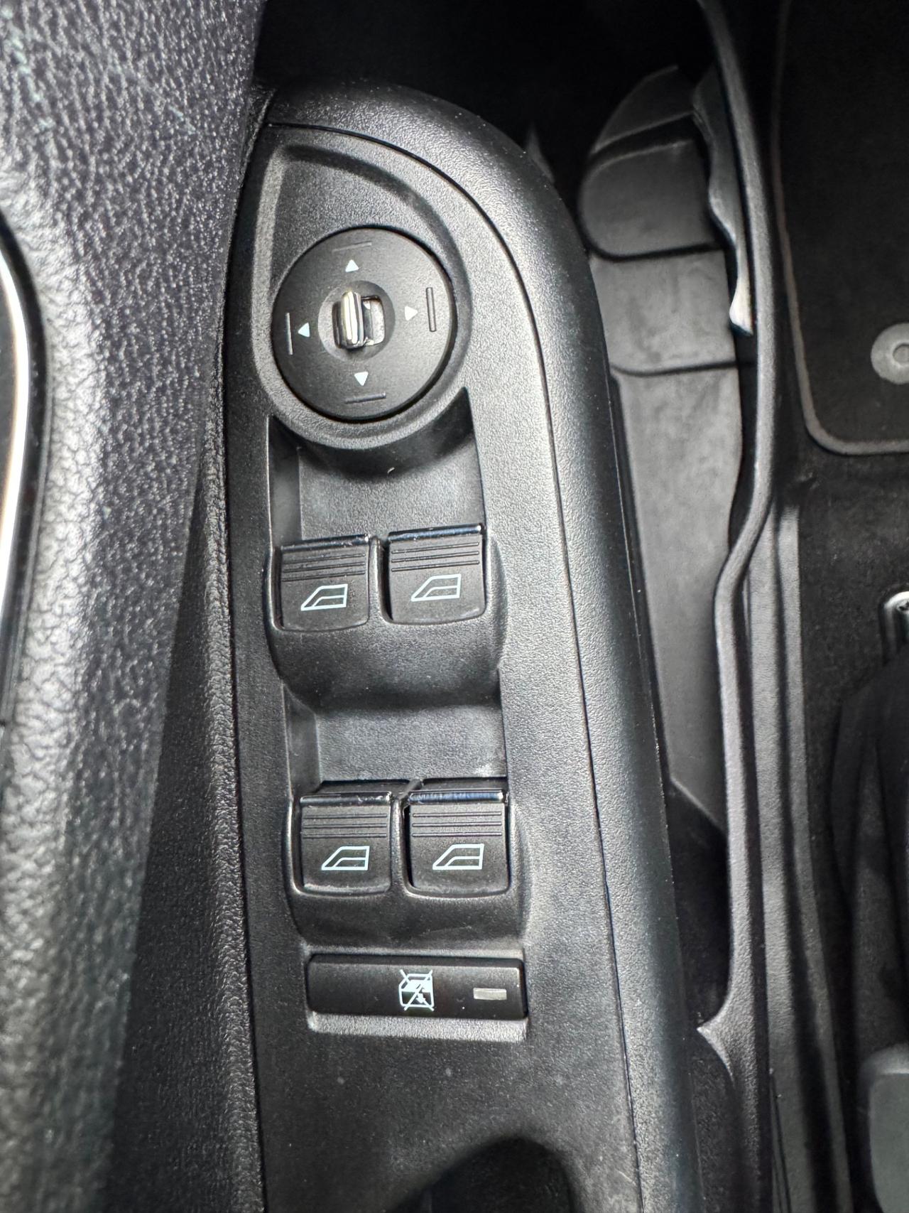 Ford B-Max POCHI KM/UNICO PROPRIETARIO