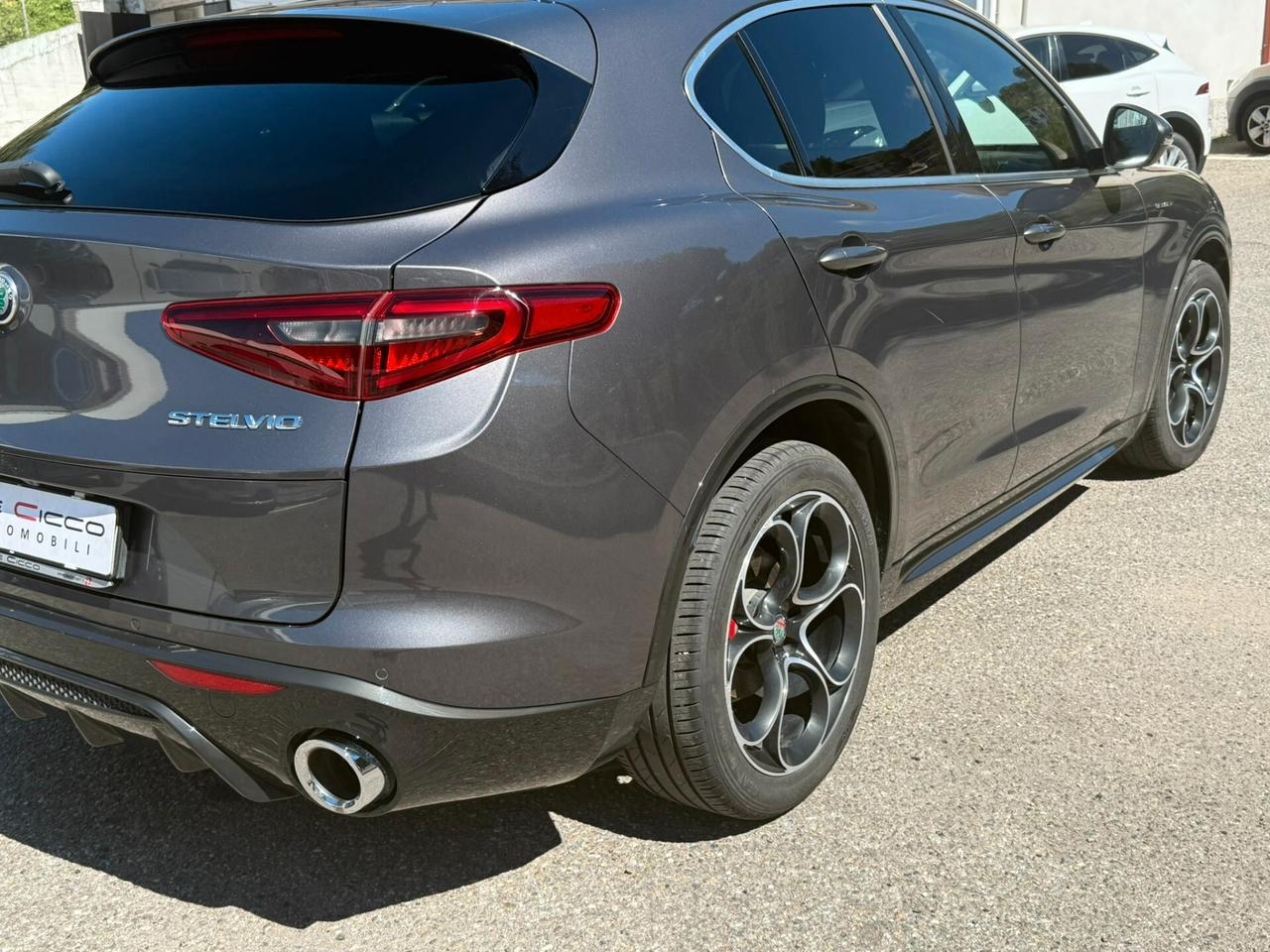 Alfa Romeo Stelvio 210 CV AT8 Q4 Veloce First Edition