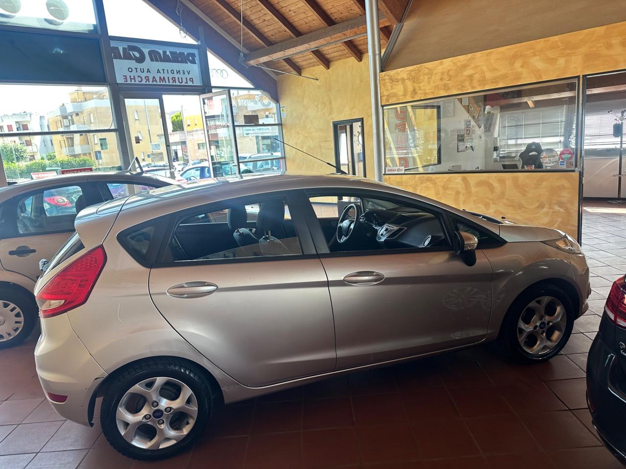 Ford Fiesta 1.4 16V 5p.Bz.- GPL Business