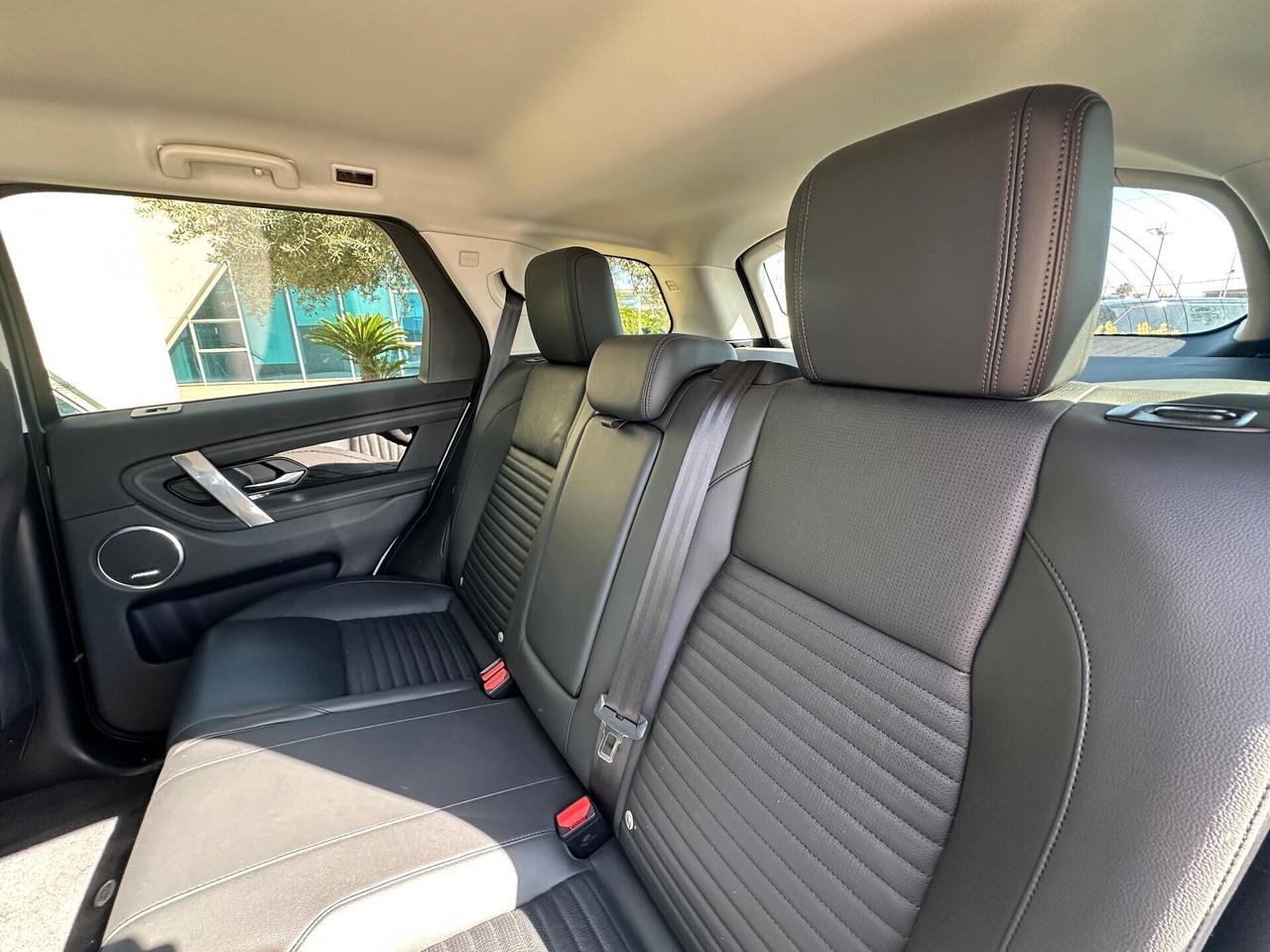 Land Rover Discovery Sport 2.0d possibilità noleggio no scoring