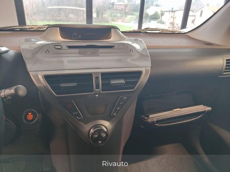 Toyota iQ iQ 1.0 Lounge (high) cvt