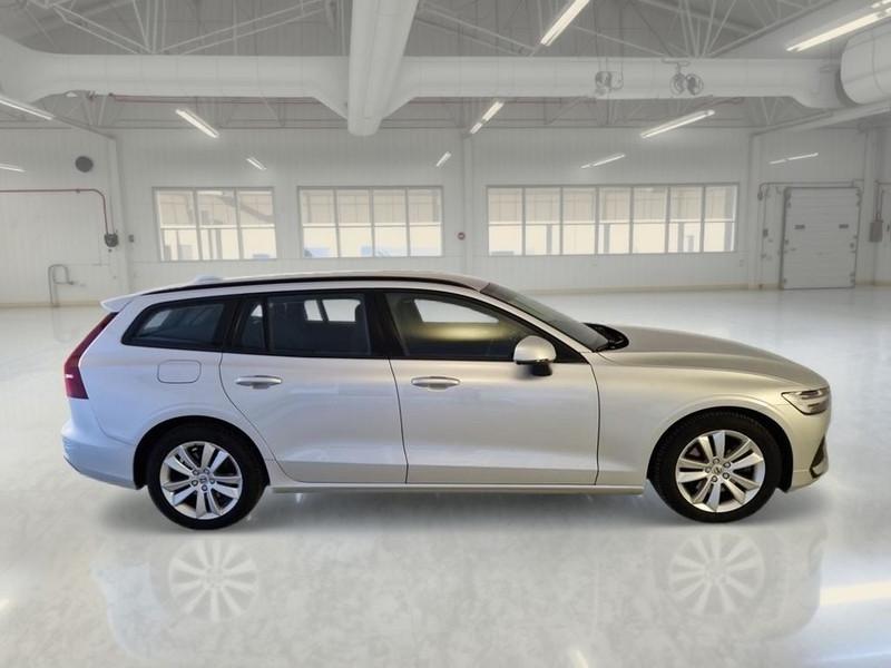 VOLVO V60 B4 D autom. Momentum Business WAGON