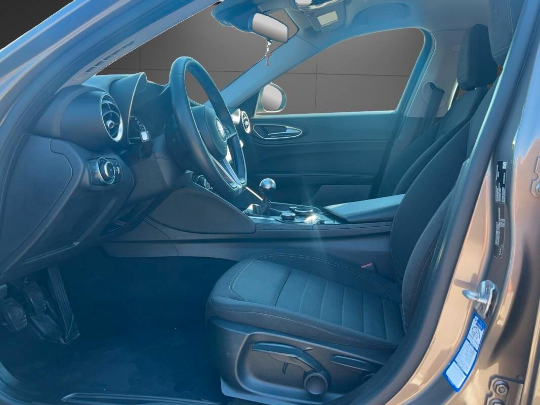 Alfa Romeo Giulia 2.2 t Business 160cv my19
