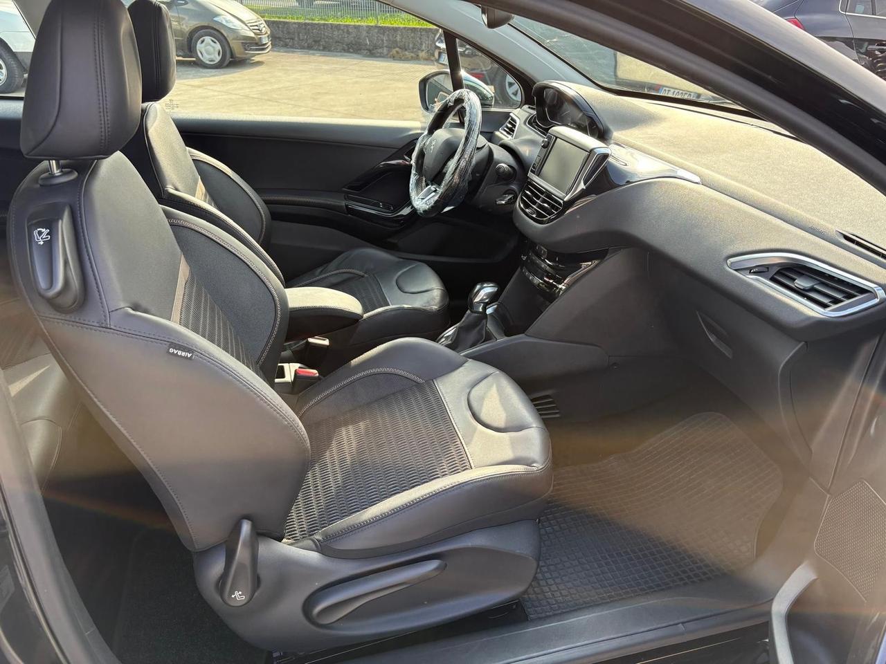 Peugeot 208 VTI ok per NEOPATENTATI